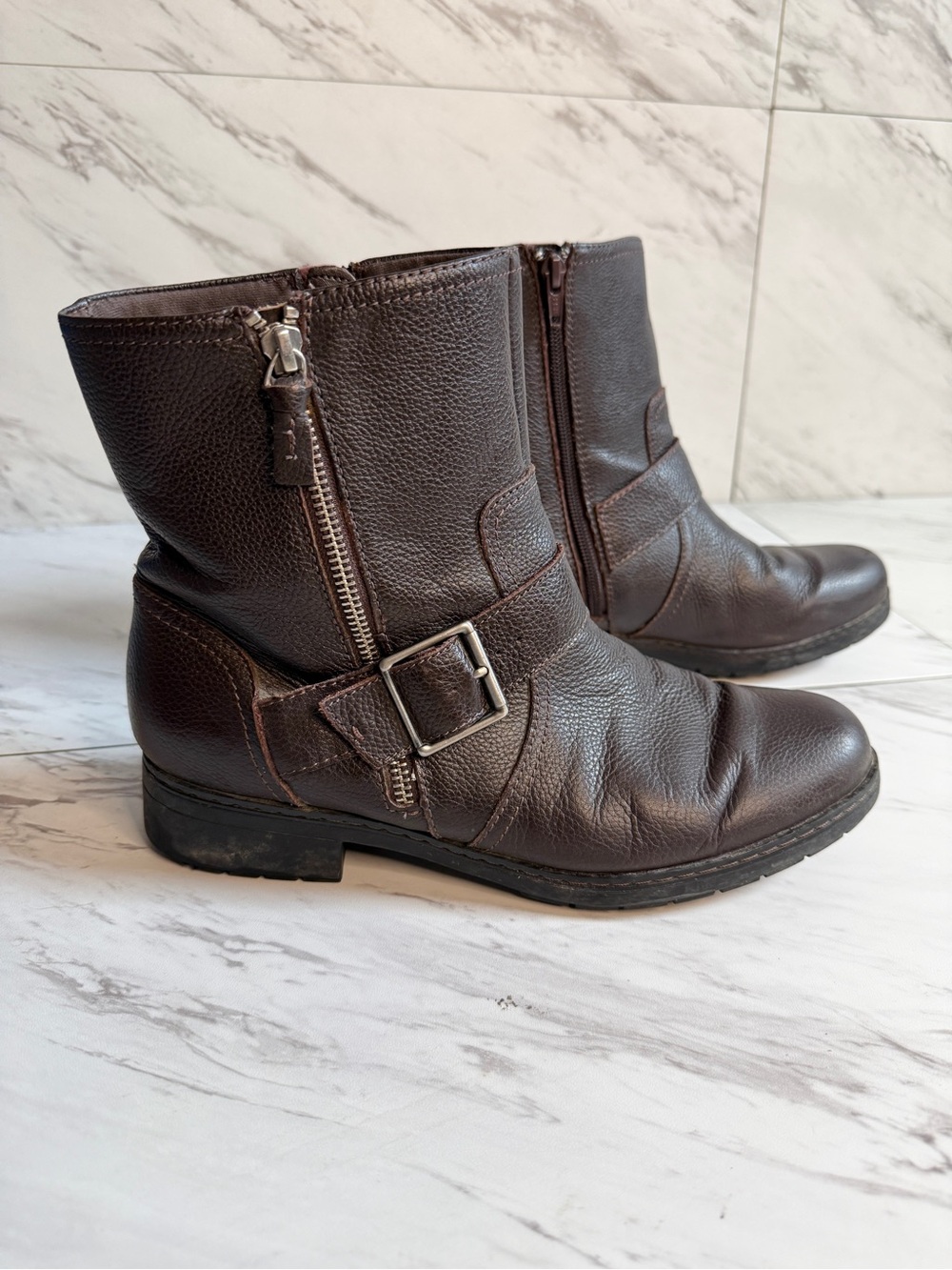 Clarks Brown Leather Harness Ankle Boots Buckle Zip Moto Booties Womens 9.5M - Picture 6 of 8